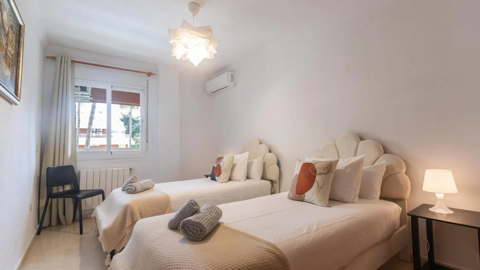 Marbella Centro Con Parking Apartment